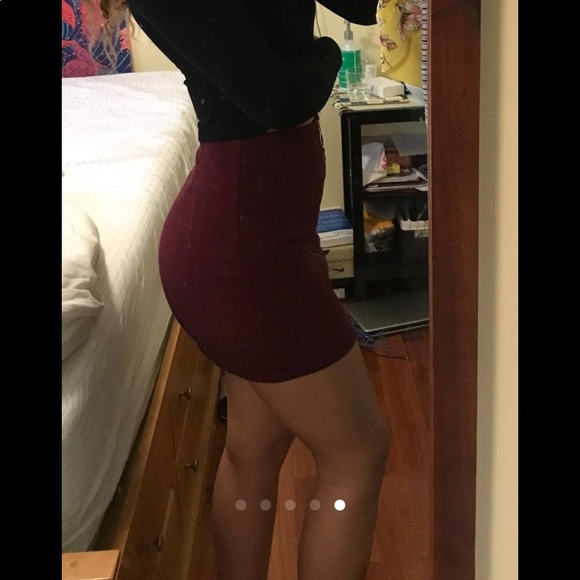 Forever 21 Burgundy Plaid Skirt - Picture 5 of 5
